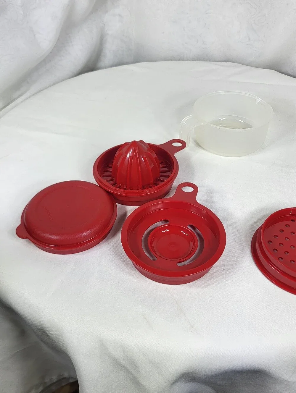 Tupperware 5pc Cooks Maid Juicer Grator Strainer Egg Seperator Set